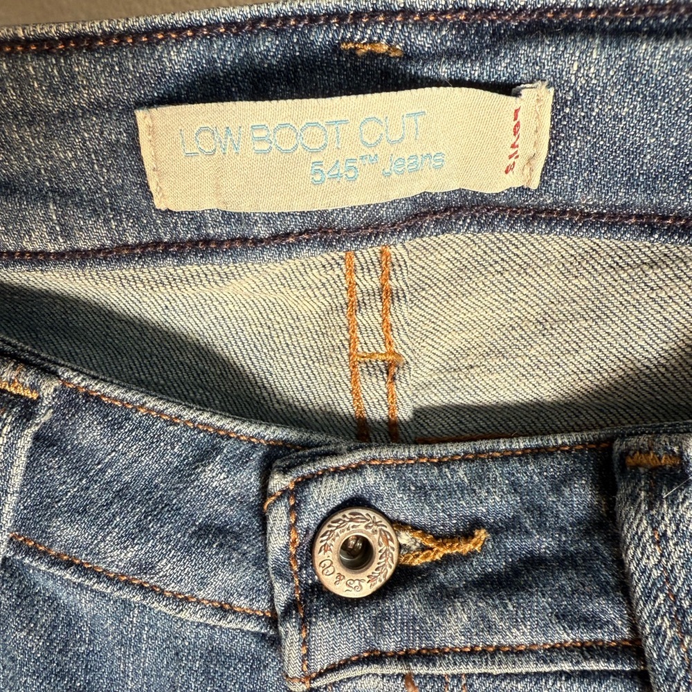 Levi’s low boot cut 545 Jeans - Picture 2 of 4
